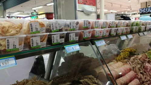 辛集信誉楼加强散称食品分装整盒整件销售,方便顾客购买,节省顾客时间